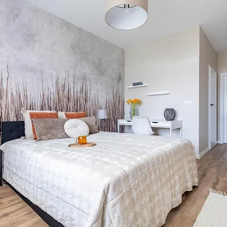 アパート Wilanow Prestige ワルシャワ